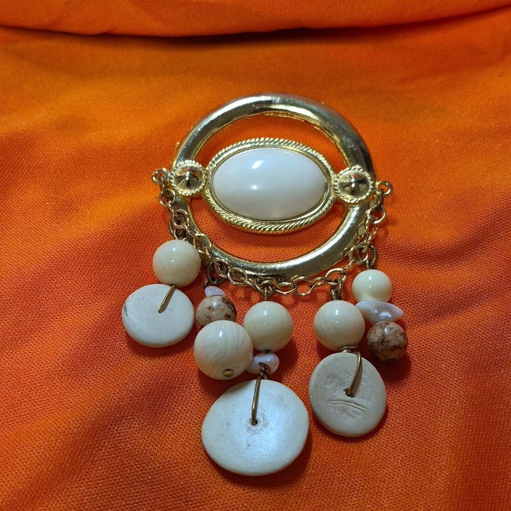 Vintage 1980's Gold Tone with Stone Design Broach Pin